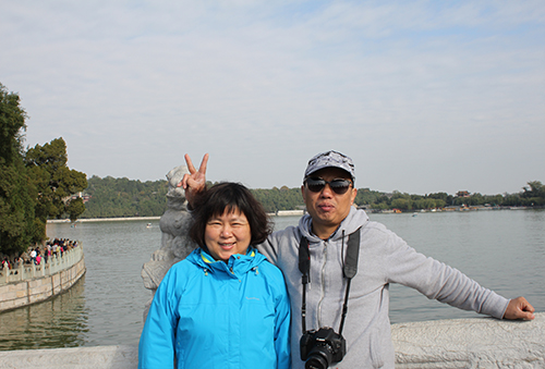 温情尊龙凯时 与爱相随